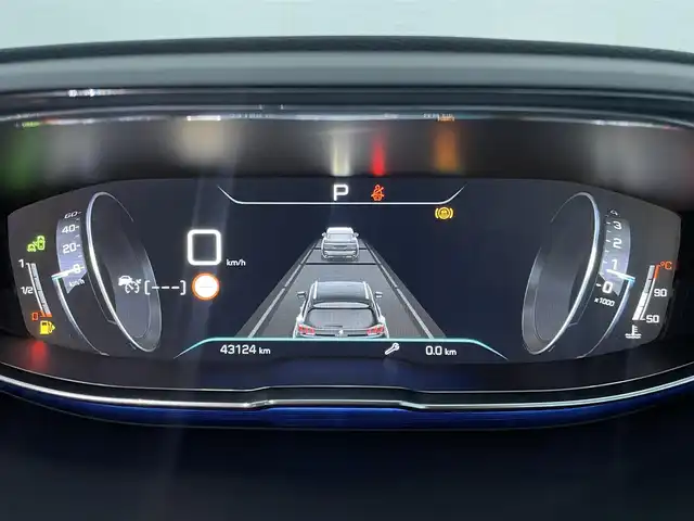 プジョー ５００８ アリュール 東京都 2018(平30)年 4.4万km パール 純正ディスプレイオーディオ/AppleCarplay/Bluetooth接続/360°カメラ/ワンオーナー/アダプティブクルーズコントロール/衝突被害軽減ブレーキ/レーンキープアシスト/ブラインドスポットモニター/ハーフレザーシート/パーキングセンサー/アンビエントライト/パワーバックドア