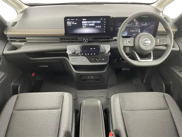 日産 セレナ e－パワー ハイウェイスター V 大阪府 2025(令7)年 0.1千km 黒 プロパイロット/　・インテリジェントエマージェンシーブレーキ/　・踏み間違い衝突防止アシスト/　・インテリジェントLI/　・インテリジェントBSI/　・RCTA/　・インテリジェントFCW/　・インテリジェントルームミラー/　・車両接近通報装置/純正SDナビ/　CD/DVD/Bluetooth/TV/フルセグ/バックカメラ/全方位カメラ/両側スライドドア/LEDヘッドライト/フォグランプ/純正１６インチアルミホイール/ブラインドスポットモニター/純正後席モニター