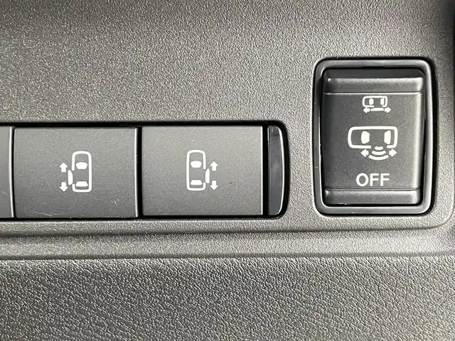 日産 セレナ e－パワー ハイウェイスター V 大阪府 2025(令7)年 0.1千km 黒 プロパイロット/　・インテリジェントエマージェンシーブレーキ/　・踏み間違い衝突防止アシスト/　・インテリジェントLI/　・インテリジェントBSI/　・RCTA/　・インテリジェントFCW/　・インテリジェントルームミラー/　・車両接近通報装置/純正SDナビ/　CD/DVD/Bluetooth/TV/フルセグ/バックカメラ/全方位カメラ/両側スライドドア/LEDヘッドライト/フォグランプ/純正１６インチアルミホイール/ブラインドスポットモニター/純正後席モニター