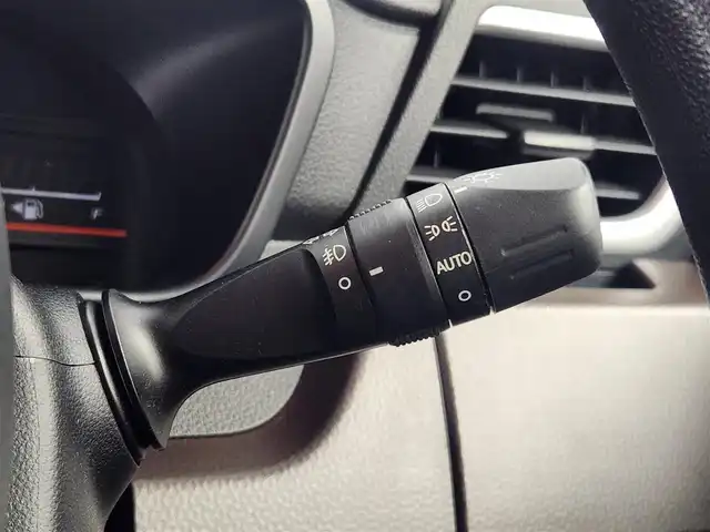 トヨタ ルーミー G S 愛知県 2017(平29)年 2.1万km 青 スマートアシスト/衝突回避支援機能/車線逸脱警報機能/ブレーキ制御付誤発進抑制機能/先行車発進お知らせ機能/クルーズコントロール/アイドリングストップ/両側パワースライドドア/純正7インチSDナビ/フルセグTV/CD/AM/FM/Bluetooth/AUX/前方ドライブレコーダー/シートヒーター/純正フロアマット/14インチアルミホイール/ホイール付スタッドレスタイヤ（社内積込）/スマートキー/ビルトインETC