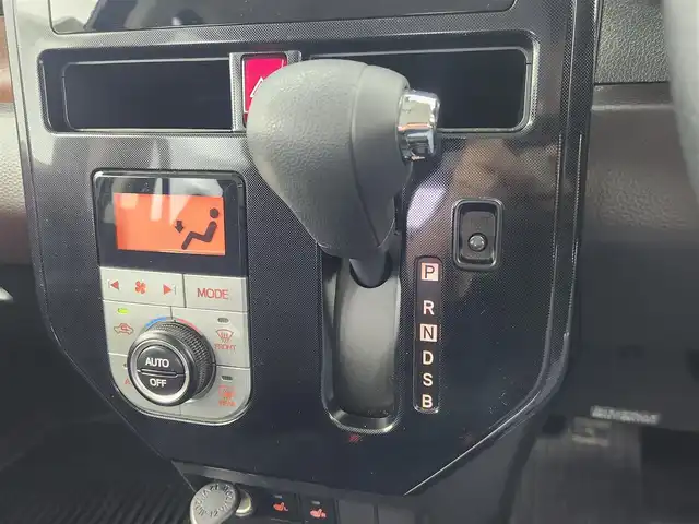 トヨタ ルーミー G S 愛知県 2017(平29)年 2.1万km 青 スマートアシスト/衝突回避支援機能/車線逸脱警報機能/ブレーキ制御付誤発進抑制機能/先行車発進お知らせ機能/クルーズコントロール/アイドリングストップ/両側パワースライドドア/純正7インチSDナビ/フルセグTV/CD/AM/FM/Bluetooth/AUX/前方ドライブレコーダー/シートヒーター/純正フロアマット/14インチアルミホイール/ホイール付スタッドレスタイヤ（社内積込）/スマートキー/ビルトインETC