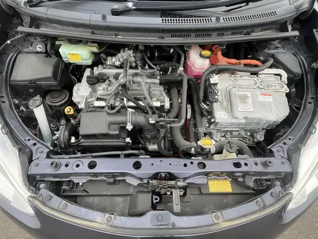 トヨタ アクア G 秋田県 2015(平27)年 15.2万km ダークバイオレットマイカメタリック 純正メモリナビ（CD/BT)/ワンセグ/バックカメラ/社外15インチアルミ（夏タイヤ装着）/スマートキー/アイドリングストップ/プッシュスタート/クルーズコントロール追従走行なし/車両接近通報装置/ステアリングスイッチ/純正フロアマット/社外ドアバイザー/ビルトインETC/オートライト/オートエアコン/パワーステアリング/パワーウィンドウ/ヘッドライトレベライザー/横滑り防止/寒冷地仕様/電動ウィンカーミラー/保証書/取扱説明書/記録簿/スペアキー×１