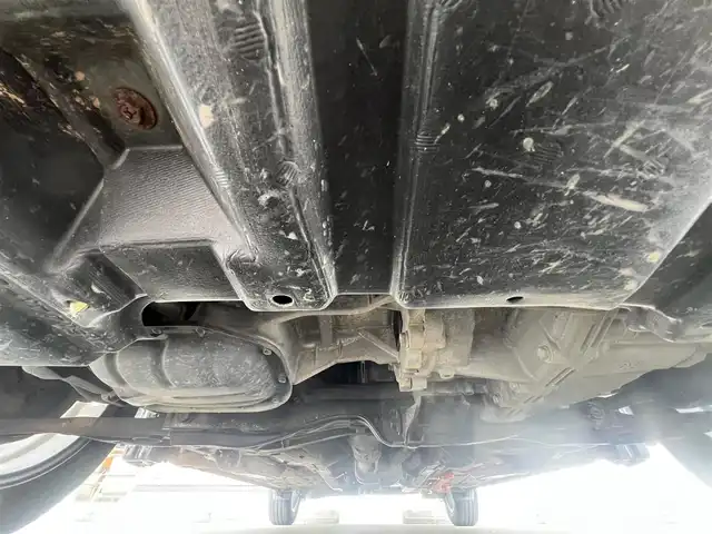 トヨタ アクア G 秋田県 2015(平27)年 15.2万km ダークバイオレットマイカメタリック 純正メモリナビ（CD/BT)/ワンセグ/バックカメラ/社外15インチアルミ（夏タイヤ装着）/スマートキー/アイドリングストップ/プッシュスタート/クルーズコントロール追従走行なし/車両接近通報装置/ステアリングスイッチ/純正フロアマット/社外ドアバイザー/ビルトインETC/オートライト/オートエアコン/パワーステアリング/パワーウィンドウ/ヘッドライトレベライザー/横滑り防止/寒冷地仕様/電動ウィンカーミラー/保証書/取扱説明書/記録簿/スペアキー×１