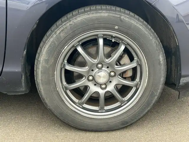 トヨタ アクア G 秋田県 2015(平27)年 15.2万km ダークバイオレットマイカメタリック 純正メモリナビ（CD/BT)/ワンセグ/バックカメラ/社外15インチアルミ（夏タイヤ装着）/スマートキー/アイドリングストップ/プッシュスタート/クルーズコントロール追従走行なし/車両接近通報装置/ステアリングスイッチ/純正フロアマット/社外ドアバイザー/ビルトインETC/オートライト/オートエアコン/パワーステアリング/パワーウィンドウ/ヘッドライトレベライザー/横滑り防止/寒冷地仕様/電動ウィンカーミラー/保証書/取扱説明書/記録簿/スペアキー×１