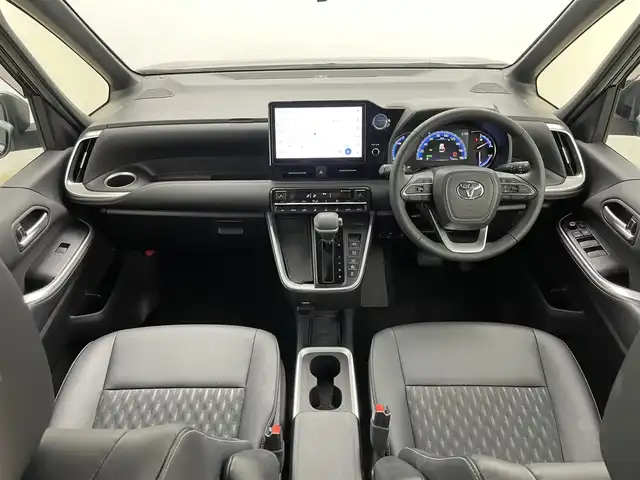 トヨタ ノア ハイブリッド S－Z 岡山県 2023(令5)年 1.3万km グリッターブラックガラスフレーク 純正10.5インチディスプレイオーディオナビ/・Bluetooth/地デジ/カープレイ/DVD/CD/HDMI/バックカメラ/純正14インチフリップダウンモニター/快適利便パッケージ/・後席シートヒーター /・パワーバックドア /・2列目オットマン/セーフティセンス /レーダークルーズコントロール/LEDライト/ハーフレザーシート /シートヒーター /ステアリングヒーター/ビルトインETC2.0/プッシュスタート /スマートキー/両側パワースライドドア/前後ドライブレコーダー/オートライト