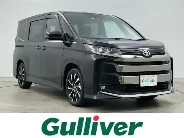 トヨタ ノア ハイブリッド S－Z 岡山県 2023(令5)年 1.3万km グリッターブラックガラスフレーク 純正10.5インチディスプレイオーディオナビ/・Bluetooth/地デジ/カープレイ/DVD/CD/HDMI/バックカメラ/純正14インチフリップダウンモニター/快適利便パッケージ/・後席シートヒーター /・パワーバックドア /・2列目オットマン/セーフティセンス /レーダークルーズコントロール/LEDライト/ハーフレザーシート /シートヒーター /ステアリングヒーター/ビルトインETC2.0/プッシュスタート /スマートキー/両側パワースライドドア/前後ドライブレコーダー/オートライト