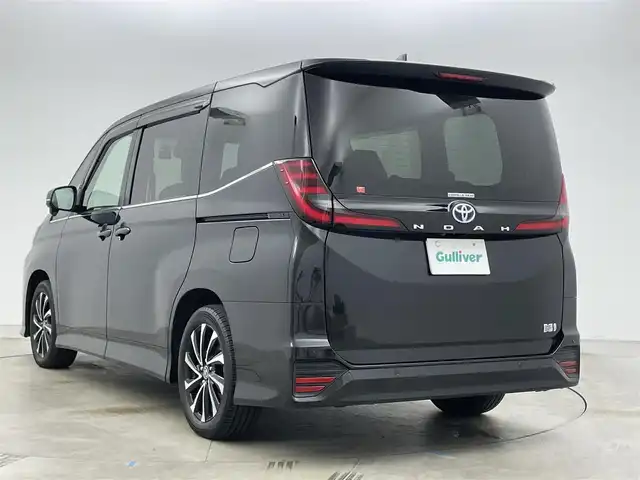 トヨタ ノア ハイブリッド S－Z 岡山県 2023(令5)年 1.3万km グリッターブラックガラスフレーク 純正10.5インチディスプレイオーディオナビ/・Bluetooth/地デジ/カープレイ/DVD/CD/HDMI/バックカメラ/純正14インチフリップダウンモニター/快適利便パッケージ/・後席シートヒーター /・パワーバックドア /・2列目オットマン/セーフティセンス /レーダークルーズコントロール/LEDライト/ハーフレザーシート /シートヒーター /ステアリングヒーター/ビルトインETC2.0/プッシュスタート /スマートキー/両側パワースライドドア/前後ドライブレコーダー/オートライト