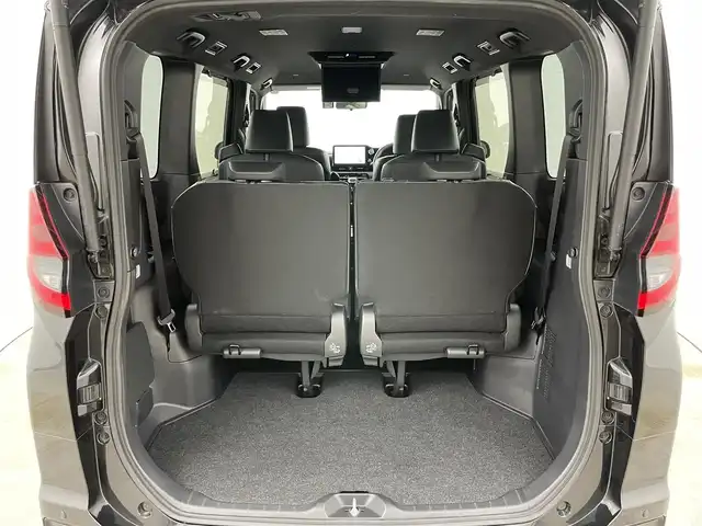 トヨタ ノア ハイブリッド S－Z 岡山県 2023(令5)年 1.3万km グリッターブラックガラスフレーク 純正10.5インチディスプレイオーディオナビ/・Bluetooth/地デジ/カープレイ/DVD/CD/HDMI/バックカメラ/純正14インチフリップダウンモニター/快適利便パッケージ/・後席シートヒーター /・パワーバックドア /・2列目オットマン/セーフティセンス /レーダークルーズコントロール/LEDライト/ハーフレザーシート /シートヒーター /ステアリングヒーター/ビルトインETC2.0/プッシュスタート /スマートキー/両側パワースライドドア/前後ドライブレコーダー/オートライト