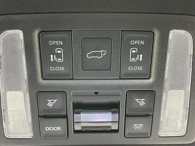 トヨタ ノア ハイブリッド S－Z 岡山県 2023(令5)年 1.3万km グリッターブラックガラスフレーク 純正10.5インチディスプレイオーディオナビ/・Bluetooth/地デジ/カープレイ/DVD/CD/HDMI/バックカメラ/純正14インチフリップダウンモニター/快適利便パッケージ/・後席シートヒーター /・パワーバックドア /・2列目オットマン/セーフティセンス /レーダークルーズコントロール/LEDライト/ハーフレザーシート /シートヒーター /ステアリングヒーター/ビルトインETC2.0/プッシュスタート /スマートキー/両側パワースライドドア/前後ドライブレコーダー/オートライト