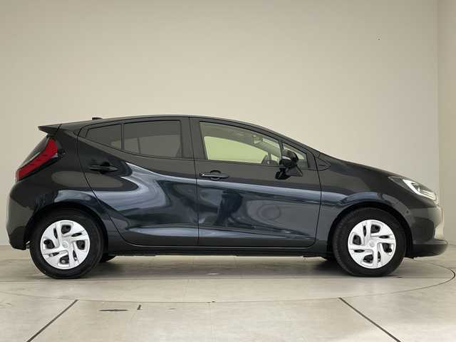 トヨタ アクア G 愛知県 2021(令3)年 1.2万km ブラックマイカ トヨタセーフティセンス/純正10.5型ディスプレイオーディオナビ/全方位カメラ/レーダークルーズコントロール/シートヒーター/Bluetooth/バックカメラ/コーナーセンサー/ブラインドスポットモニター/LEDヘッドライト/ステアリングヒーター/レーンキープアシスト/オートマチックハイビーム/ドライブレコーダー/ステアリングスイッチ/スマートキー/プッシュスタート