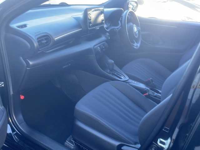 トヨタ ヤリス X 福島県 2022(令4)年 5.8万km ブラック 4WD 寒冷地仕様 純正ナビ bluetooth バックカメラ 衝突軽減ブレーキ クルーズコントロール追従有 コーナーセンサー ETC レーンキープアシスト 純正フロアマット スマートキー