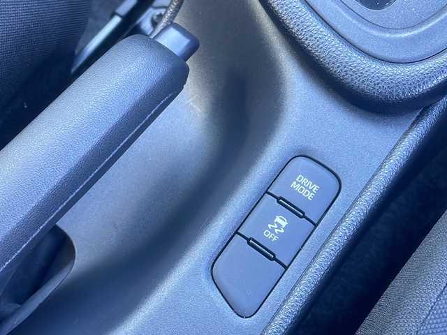 トヨタ ヤリス X 福島県 2022(令4)年 5.8万km ブラック 4WD 寒冷地仕様 純正ナビ bluetooth バックカメラ 衝突軽減ブレーキ クルーズコントロール追従有 コーナーセンサー ETC レーンキープアシスト 純正フロアマット スマートキー