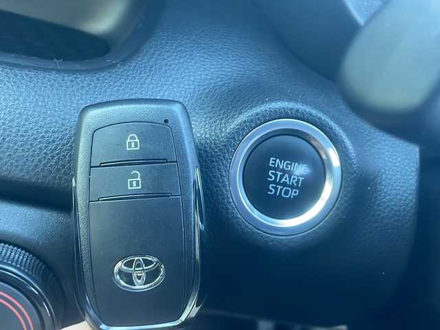 トヨタ ヤリス X 福島県 2022(令4)年 5.8万km ブラック 4WD 寒冷地仕様 純正ナビ bluetooth バックカメラ 衝突軽減ブレーキ クルーズコントロール追従有 コーナーセンサー ETC レーンキープアシスト 純正フロアマット スマートキー