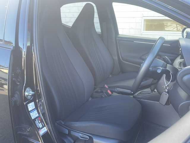 トヨタ ヤリス X 福島県 2022(令4)年 5.8万km ブラック 4WD 寒冷地仕様 純正ナビ bluetooth バックカメラ 衝突軽減ブレーキ クルーズコントロール追従有 コーナーセンサー ETC レーンキープアシスト 純正フロアマット スマートキー