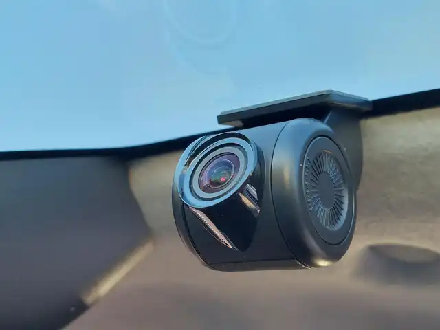 ダイハツ トール カスタムG ターボ 東京都 2020(令2)年 2.3万km ブラックマイカメタリック/パールホワイトⅢ 2トーン ワンオーナー/スマートアシスト/・衝突回避ブレーキ/・誤発進抑制制御/・車線逸脱警報機能/・先行車発進お知らせ機能/・アダプティブクルーズコントロール/・コーナーセンサー/・パノラマモニター/プッシュスタート/アイドリングストップ/純正ディスプレイオーディオ/フルセグTV/ETC/ドライブレコーダー/両側パワースライドドア/後席ロールサンシェード/LEDヘッドライト/オートライト/ドアバイザー/15インチ純正アルミホイール/スマートキー