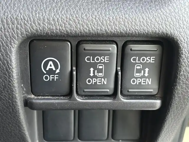 日産 デイズ ルークス ハイウェイスターX Gパッケージ 福岡県 2015(平27)年 9.7万km ホワイトパール 両側電動スライドドア/純正アルミホイール/純正フロアマット/LEDオートライト/KENWOODSDナビ(BT、ワンセグTV、CD/DVD)/全方位カメラ/アイドリングストップ/スマートキー/スペアキー/サンシェード