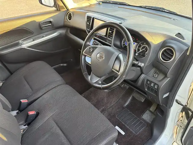 日産 デイズ ルークス ハイウェイスターX Gパッケージ 福岡県 2015(平27)年 9.7万km ホワイトパール 両側電動スライドドア/純正アルミホイール/純正フロアマット/LEDオートライト/KENWOODSDナビ(BT、ワンセグTV、CD/DVD)/全方位カメラ/アイドリングストップ/スマートキー/スペアキー/サンシェード