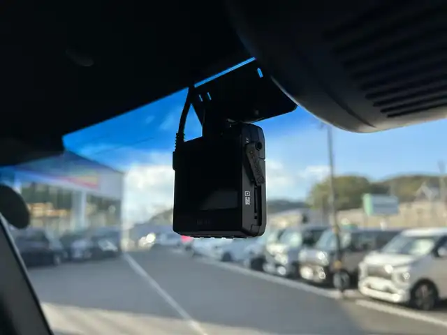 ホンダ Ｎ ＢＯＸ カスタム G EX ターボ ホンダセンシング 佐賀県 2018(平30)年 6.5万km シャイニンググレーM ホンダセンシング/レーダークルーズコントロール/社外SDナビ/・バックカメラ/・フルセグTV/BT/CD/DVD/両側パワースライドドア/純正15インチAW/ドライブレコーダー(ZDR-014)/ETC/LEDヘッドライト/オートライト/フォグランプ/ハーフレザーシート/プッシュスタート/パドルシフト/社外スピーカー/全席アームレスト/ISOFIX/エアバックW/サイド/カーテン/スペアキー×1/取扱説明書/保証書