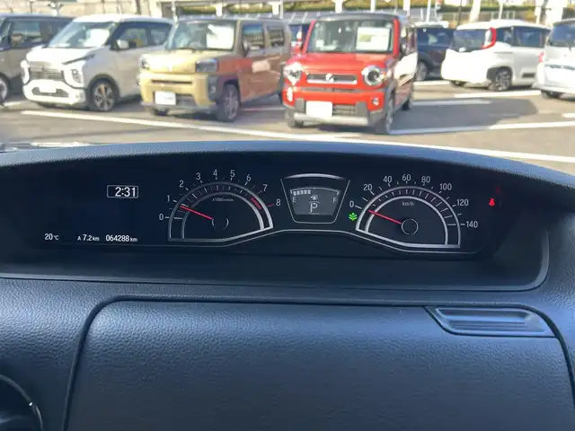 ホンダ Ｎ ＢＯＸ カスタム G EX ターボ ホンダセンシング 佐賀県 2018(平30)年 6.5万km シャイニンググレーM ホンダセンシング/レーダークルーズコントロール/社外SDナビ/・バックカメラ/・フルセグTV/BT/CD/DVD/両側パワースライドドア/純正15インチAW/ドライブレコーダー(ZDR-014)/ETC/LEDヘッドライト/オートライト/フォグランプ/ハーフレザーシート/プッシュスタート/パドルシフト/社外スピーカー/全席アームレスト/ISOFIX/エアバックW/サイド/カーテン/スペアキー×1/取扱説明書/保証書