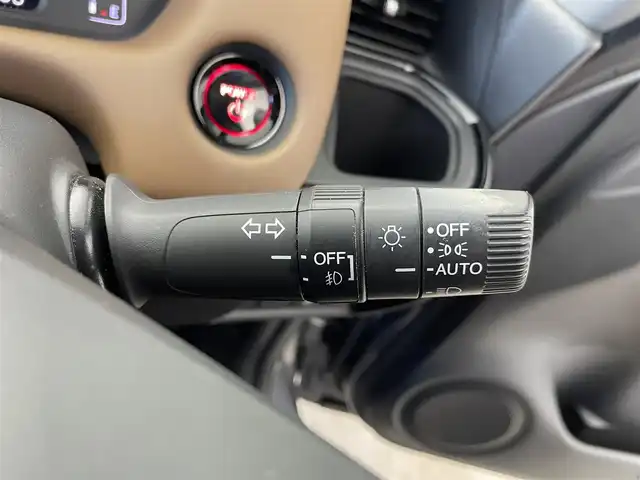 ホンダ フィット e:HEVリュクス 群馬県 2020(令2)年 2.6万km シャイニンググレーM 純正９インチナビ バックカメラ 前席シートヒーター ホンダセンシング 禁煙車 純正アルミホイール 前後ドラレコ ビルトインETC LEDヘッドライト オートライト ブレーキホールド プッシュスタート