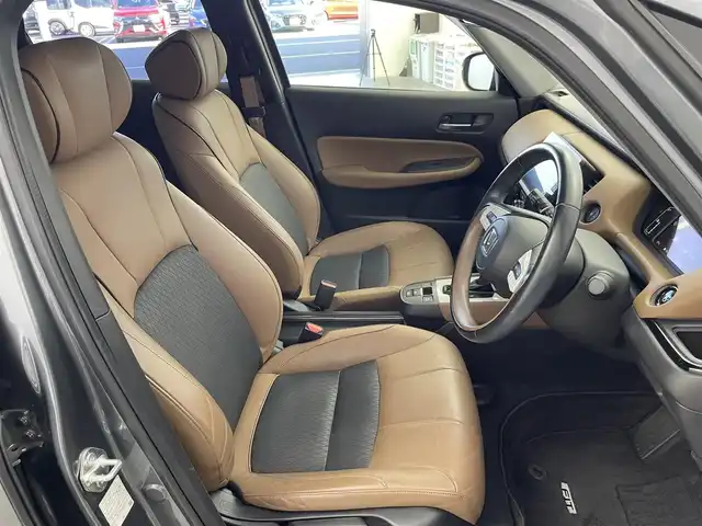 ホンダ フィット e:HEVリュクス 群馬県 2020(令2)年 2.6万km シャイニンググレーM 純正９インチナビ バックカメラ 前席シートヒーター ホンダセンシング 禁煙車 純正アルミホイール 前後ドラレコ ビルトインETC LEDヘッドライト オートライト ブレーキホールド プッシュスタート