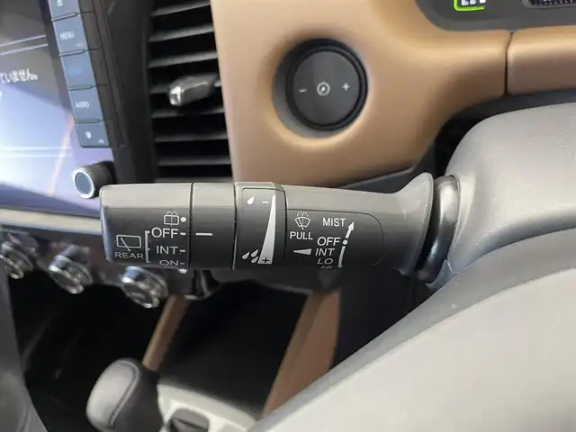 ホンダ フィット e:HEVリュクス 群馬県 2020(令2)年 2.6万km シャイニンググレーM 純正９インチナビ バックカメラ 前席シートヒーター ホンダセンシング 禁煙車 純正アルミホイール 前後ドラレコ ビルトインETC LEDヘッドライト オートライト ブレーキホールド プッシュスタート