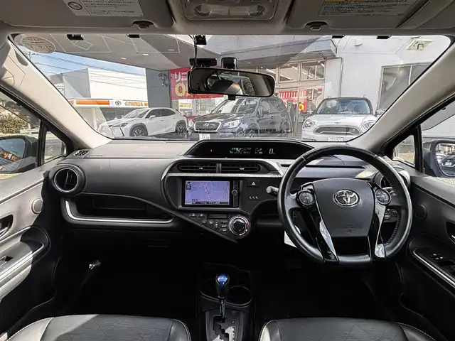 トヨタ アクア G ブラックソフトレザーセレ 熊本県 2013(平25)年 13.1万km ブラックマイカ 社外エアロ（F.S.R）/純正ナビ（NSZT-W62G）/【フルセグTV/Bluetooth再生/CD/DVD】/バックカメラ/レザーシート/社外16インチAW/ステアリングスイッチ/革巻きステアリング/オートライト/ETC/ドライブレコーダー（前後）/プッシュスタート