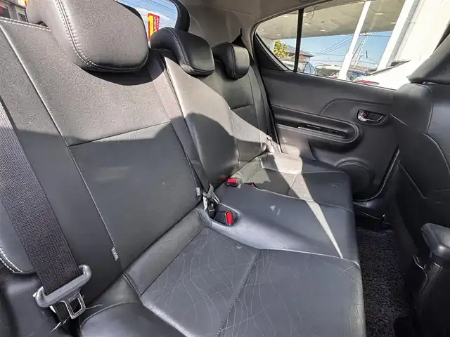 トヨタ アクア G ブラックソフトレザーセレ 熊本県 2013(平25)年 13.1万km ブラックマイカ 社外エアロ（F.S.R）/純正ナビ（NSZT-W62G）/【フルセグTV/Bluetooth再生/CD/DVD】/バックカメラ/レザーシート/社外16インチAW/ステアリングスイッチ/革巻きステアリング/オートライト/ETC/ドライブレコーダー（前後）/プッシュスタート