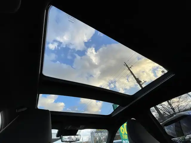 トヨタ クラウン スポーツ Z 千葉県 2024(令6)年 1.2万km プレシャスホワイトパール パノラミックガラスルーフ/黒レザーシート/パノラミックビューカメラ/純正12.3インチコネクテッドナビ/前席パワーシート/前席シートヒーター/前席シートベンチレーション/パワーバックドア/デジタルインナーミラー/パーキングアシスト/トヨタセーフティーセンス/・プリクラッシュセーフティー/・レーンキープアシスト/・パーキングサポートブレーキ/・ブラインドスポットモニター/・後方車両接近告知/・RCTA/・RDA/・RCD/・SEA/・AVSP/・RSA/アダプティブクルーズコントロール/スマートキー/ヘッドアップディスプレイ/前後コーナーセンサー/オートマチックハイビーム/AC100V1500W電源/ハンズフリー充電/純正21インチアルミホイール/純正LEDヘッドライト/ビルトインETC2.0/アイドリングストップ/本革巻きステアリング/サイド＆カーテンエアバッグ