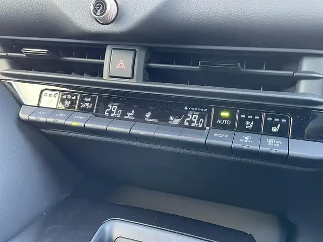 トヨタ クラウン スポーツ Z 千葉県 2024(令6)年 1.2万km プレシャスホワイトパール パノラミックガラスルーフ/黒レザーシート/パノラミックビューカメラ/純正12.3インチコネクテッドナビ/前席パワーシート/前席シートヒーター/前席シートベンチレーション/パワーバックドア/デジタルインナーミラー/パーキングアシスト/トヨタセーフティーセンス/・プリクラッシュセーフティー/・レーンキープアシスト/・パーキングサポートブレーキ/・ブラインドスポットモニター/・後方車両接近告知/・RCTA/・RDA/・RCD/・SEA/・AVSP/・RSA/アダプティブクルーズコントロール/スマートキー/ヘッドアップディスプレイ/前後コーナーセンサー/オートマチックハイビーム/AC100V1500W電源/ハンズフリー充電/純正21インチアルミホイール/純正LEDヘッドライト/ビルトインETC2.0/アイドリングストップ/本革巻きステアリング/サイド＆カーテンエアバッグ