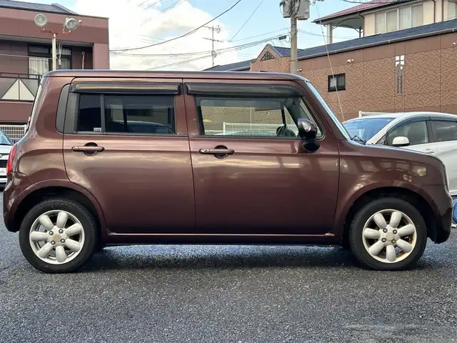 スズキ ラパン X 福岡県 2011(平23)年 9.8万km マルーンブラウンパール 純正オーディオ【CLCR10】/ (AM/FM/CD)/純正14インチAW/ETC/ベンチシート/電格ウインカーミラー/プッシュスタート/ドアバイザー/電源ソケット/社外フロアマット/スペアキー×1/保証書/取扱説明書