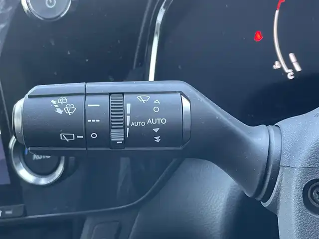 レクサス ＮＸ 350h 静岡県 2023(令5)年 2.7万km ソニッククォーツ メーカーナビ/・フルセグTV/・Bluetooth接続/・USB入力端子/トヨタセーフティーセンス/プリクラッシュセーフティ/BSM/HUD/パノラミックビュー/電動パーキングブレーキ/オートブレーキホールド/レーダークルーズコントロール/ワイヤレス充電/プッシュスタート/スマートキー/前席パワーシート/パワーバックドア/電動チルト＆テレスコピック/LEDオートライト/オートハイビーム/前後コーナーセンサー