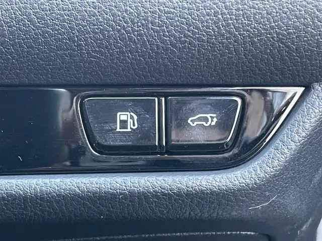 レクサス ＮＸ 350h 静岡県 2023(令5)年 2.7万km ソニッククォーツ メーカーナビ/・フルセグTV/・Bluetooth接続/・USB入力端子/トヨタセーフティーセンス/プリクラッシュセーフティ/BSM/HUD/パノラミックビュー/電動パーキングブレーキ/オートブレーキホールド/レーダークルーズコントロール/ワイヤレス充電/プッシュスタート/スマートキー/前席パワーシート/パワーバックドア/電動チルト＆テレスコピック/LEDオートライト/オートハイビーム/前後コーナーセンサー