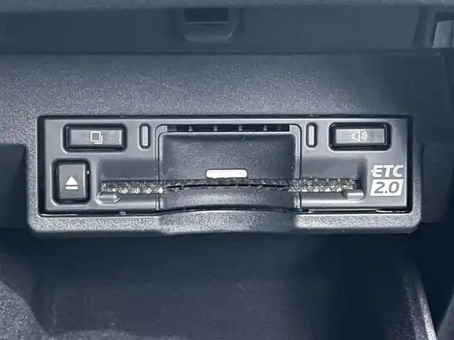 レクサス ＮＸ 350h 静岡県 2023(令5)年 2.7万km ソニッククォーツ メーカーナビ/・フルセグTV/・Bluetooth接続/・USB入力端子/トヨタセーフティーセンス/プリクラッシュセーフティ/BSM/HUD/パノラミックビュー/電動パーキングブレーキ/オートブレーキホールド/レーダークルーズコントロール/ワイヤレス充電/プッシュスタート/スマートキー/前席パワーシート/パワーバックドア/電動チルト＆テレスコピック/LEDオートライト/オートハイビーム/前後コーナーセンサー