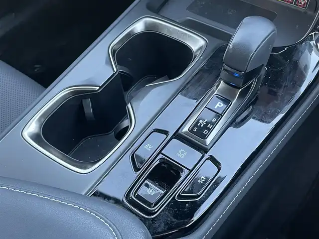 レクサス ＮＸ 350h 静岡県 2023(令5)年 2.7万km ソニッククォーツ メーカーナビ/・フルセグTV/・Bluetooth接続/・USB入力端子/トヨタセーフティーセンス/プリクラッシュセーフティ/BSM/HUD/パノラミックビュー/電動パーキングブレーキ/オートブレーキホールド/レーダークルーズコントロール/ワイヤレス充電/プッシュスタート/スマートキー/前席パワーシート/パワーバックドア/電動チルト＆テレスコピック/LEDオートライト/オートハイビーム/前後コーナーセンサー