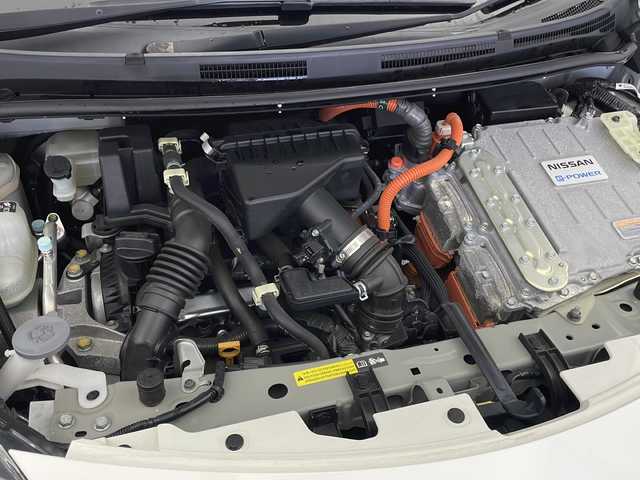 日産 ノート e－パワー X Vセレクション 宮城県 2019(令1)年 6.9万km ブリリアントホワイトパール 純正メモリーナビ/フルセグTV/アラウンドビューモニター/バックカメラ/エマージェンシーブレーキ/車線逸脱警報/踏み間違え防止アシスト/LEDオートマチックハイビーム/デジタルインナーミラー/スマートキー/ETC/禁煙車