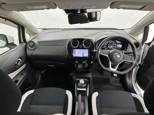日産 ノート e－パワー X Vセレクション 福井県 2019(令1)年 6.9万km ブリリアントホワイトパール 純正ナビ/フルセグTV/アラウンドビューモニター/バックカメラ/前後障害物センサー/エマージェンシーブレーキ/車線逸脱警報/踏み間違え防止アシスト/LEDヘッドライト/インテリジェントルームミラー/スマートキー/プッシュスタート/純正ドライブレコーダー/ETC/禁煙車