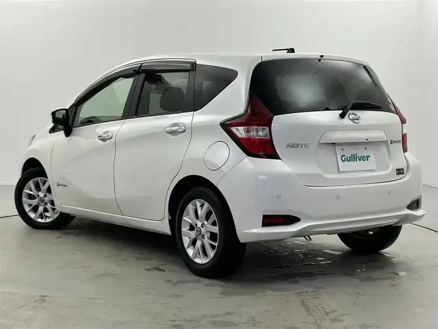 日産 ノート e－パワー X Vセレクション 福井県 2019(令1)年 6.9万km ブリリアントホワイトパール 純正ナビ/フルセグTV/アラウンドビューモニター/バックカメラ/前後障害物センサー/エマージェンシーブレーキ/車線逸脱警報/踏み間違え防止アシスト/LEDヘッドライト/インテリジェントルームミラー/スマートキー/プッシュスタート/純正ドライブレコーダー/ETC/禁煙車