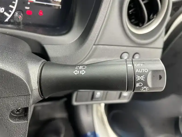 日産 ノート e－パワー X Vセレクション 福井県 2019(令1)年 6.9万km ブリリアントホワイトパール 純正ナビ/フルセグTV/アラウンドビューモニター/バックカメラ/前後障害物センサー/エマージェンシーブレーキ/車線逸脱警報/踏み間違え防止アシスト/LEDヘッドライト/インテリジェントルームミラー/スマートキー/プッシュスタート/純正ドライブレコーダー/ETC/禁煙車