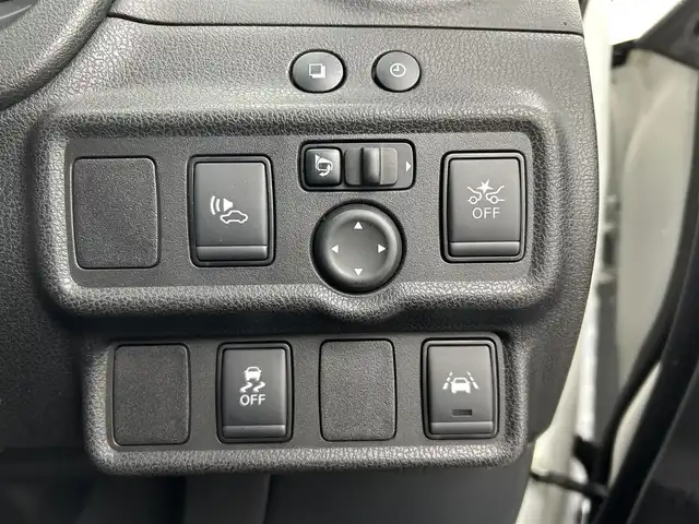 日産 ノート e－パワー X Vセレクション 福井県 2019(令1)年 6.9万km ブリリアントホワイトパール 純正ナビ/フルセグTV/アラウンドビューモニター/バックカメラ/前後障害物センサー/エマージェンシーブレーキ/車線逸脱警報/踏み間違え防止アシスト/LEDヘッドライト/インテリジェントルームミラー/スマートキー/プッシュスタート/純正ドライブレコーダー/ETC/禁煙車