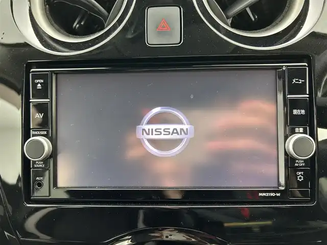 日産 ノート e－パワー X Vセレクション 福井県 2019(令1)年 6.9万km ブリリアントホワイトパール 純正ナビ/フルセグTV/アラウンドビューモニター/バックカメラ/前後障害物センサー/エマージェンシーブレーキ/車線逸脱警報/踏み間違え防止アシスト/LEDヘッドライト/インテリジェントルームミラー/スマートキー/プッシュスタート/純正ドライブレコーダー/ETC/禁煙車