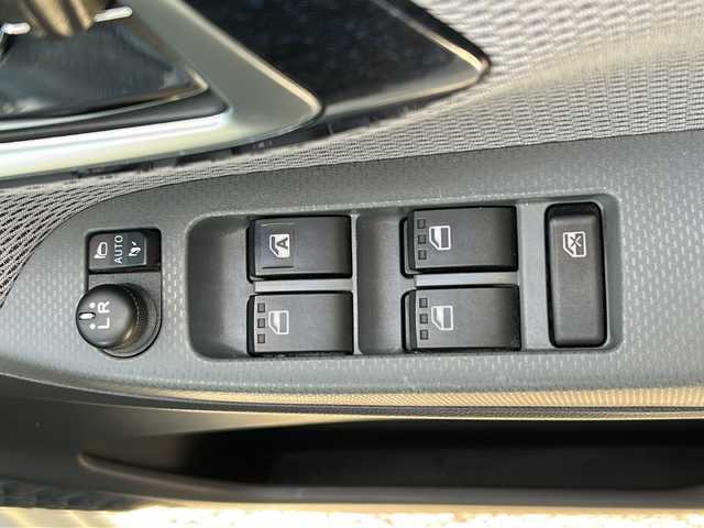 ダイハツ ムーヴ カスタム RS ハイパー SA 石川県 2015(平27)年 8万km パールホワイトⅢ 社外7インチナビ/（CD/DVD/SD/BT/フルセグTV）/ETC/バックカメラ/LEDヘッドライト/フォグランプ/ウィンカーミラー/スマートアシスト/ステアリングリモコン/パワーモード/ベンチシート/プッシュスタート/オートエアコン/純正フロアマット/ハーフレザーシート/純正15インチアルミホイール