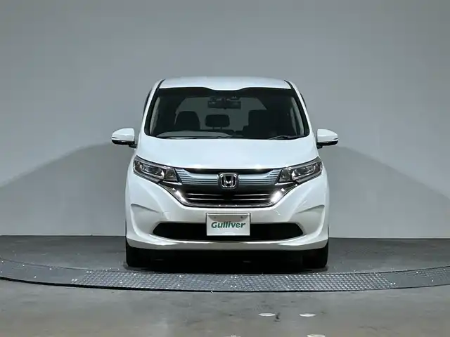 ホンダ フリード G ホンダセンシング 愛媛県 2017(平29)年 5.2万km ホワイトオーキッドパール 純正SDナビ/（CD/DVD/TV/BT）　/両側パワースライドドア　/LEDライト　/オートライト/レーダークルーズコントロール　/スペアキー　/前後ドライブレコーダー　/プッシュスタート