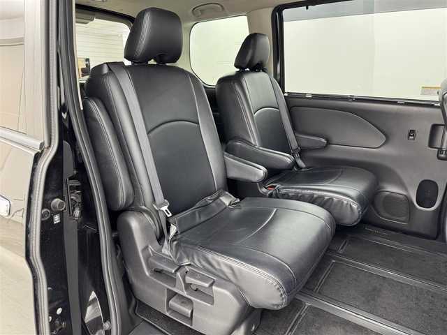 日産 セレナ e－パワー ハイウェイスター V 福岡県 2020(令2)年 6.4万km ダイヤモンドブラック ワンオーナー　/１１型後席モニター　/純正１０型ナビ　/全方位カメラ　/ＥＴＣ　/前ドラレコ　/クルーズコントロール　/コーナーセンサー　/エマージェンシーブレーキ　/レーンキープ　/ＢＳＭ　/両側電動スライドドア　/ＬＥＤ