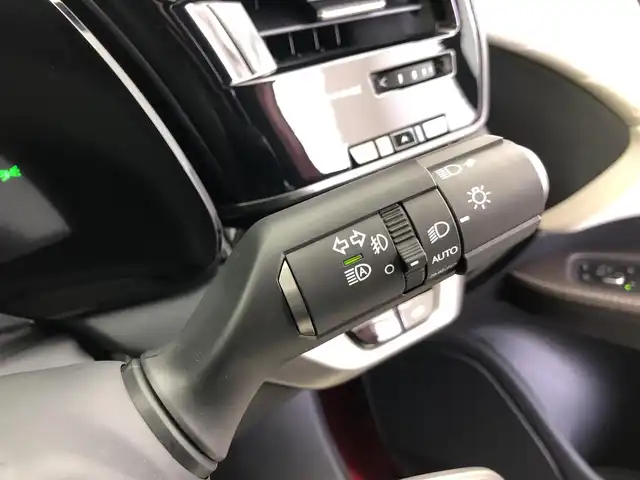 レクサス ＲＸ 450h+ バージョンL 愛知県 2023(令5)年 0.3万km レッドマイカクリスタルシャイン 14インチディスプレイオーディオ　/（フルセグ/Bluetooth） /パノラマムーンルーフ　/レーダークルーズコントロール　/パノラミックビューモニター　/パドルシフト　/ブラインドスポットモニター　/衝突軽減システム/電動リアゲート　/ヘッドアップディスプレイ/ハーフレザー（ソリスホワイト）　/運転席メモリーシート/運転席パワーイージーアクセスシステム/前席パワーシート/全席シートヒーター/全席エアーシート/ハンドルヒーター/デジタルインナーミラー/ETC2.0/純正AW