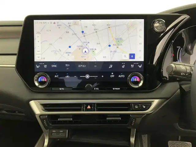 レクサス ＲＸ 450h+ バージョンL 愛知県 2023(令5)年 0.3万km レッドマイカクリスタルシャイン 14インチディスプレイオーディオ　/（フルセグ/Bluetooth） /パノラマムーンルーフ　/レーダークルーズコントロール　/パノラミックビューモニター　/パドルシフト　/ブラインドスポットモニター　/衝突軽減システム/電動リアゲート　/ヘッドアップディスプレイ/ハーフレザー（ソリスホワイト）　/運転席メモリーシート/運転席パワーイージーアクセスシステム/前席パワーシート/全席シートヒーター/全席エアーシート/ハンドルヒーター/デジタルインナーミラー/ETC2.0/純正AW