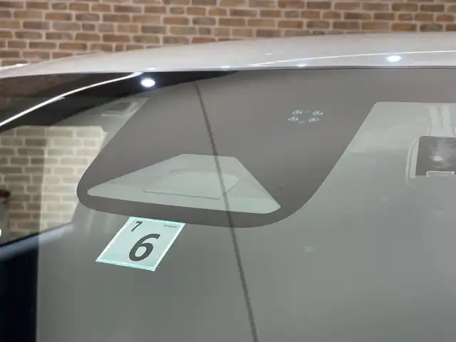 ホンダ ヴェゼル ハイブリッド e:HEV Z 岩手県 2022(令4)年 7.4万km プレミアムサンライトホワイトパール ４WD/ハンズフリーパワーテールゲート/ホンダセンシング/衝突軽減ブレーキ/アダプティブクルーズコントロール/レーンキープアシスト/踏み間違い衝突軽減システム/オートハイビーム/パーキングセンサー/ブラインドスポットインフォメーション/ヒルディセントコントロール/チップアップリヤシート/シートヒーター/ステアリングヒーター/熱線入りフロントウインドウ/減速セレクター/純正ナビ/（CD/DVD/フルセグ/SD/USB/Bluetooth）/バックカメラ/ETC/ドライブレコーダー/フルLEDヘッドライト/純正18インチアルミホイール