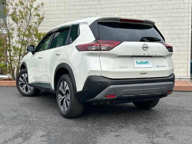 日産 エクストレイル S e－4ORCE 茨城県 2023(令5)年 1.5万km パール 社外ナビ /バックカメラ /クルーズコントロール /デジタルインナーミラー /ステアリングヒーター /エマージェンシーブレーキ /寒冷地仕様 /ダウンヒルアシストコントロール /コーナーセンサー /ETC /4WD