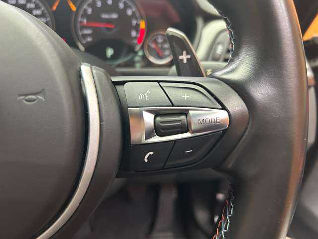 ＢＭＷ Ｍ４ クーペ 千葉県 2015(平27)年 4.4万km 黒 カーボンルーフ　/クルーズコントロール　/赤革　/ＨＵＤ　/ナビ　/ＴＶ　/Ｂカメラ　/コンフォートアクセス　/電動シート　/シートヒーター　/パークディスタンス　/衝突軽減Ｂ　/ＬＫＡ　/ＬＥＤヘッドライト　/ＥＴＣ　/禁煙車