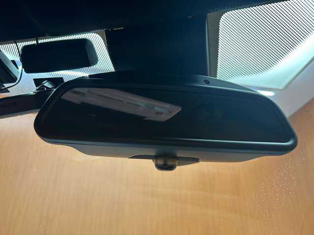 ＢＭＷ Ｍ４ クーペ 千葉県 2015(平27)年 4.4万km 黒 カーボンルーフ　/クルーズコントロール　/赤革　/ＨＵＤ　/ナビ　/ＴＶ　/Ｂカメラ　/コンフォートアクセス　/電動シート　/シートヒーター　/パークディスタンス　/衝突軽減Ｂ　/ＬＫＡ　/ＬＥＤヘッドライト　/ＥＴＣ　/禁煙車